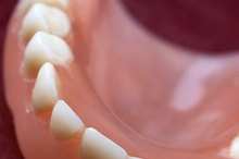 How to Prevent a Gag Reflex With False Teeth