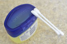 How to Whiten Dark Spots Using Petroleum Jelly