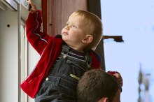 Symptoms of Serious Neck Injuries in Toddlers