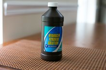How to Rinse With Hydrogen Peroxide for the Treatment of Oral Thrush