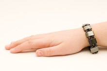 How Do Magnetic Bracelets Work?
