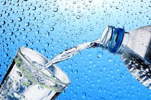 Can Water Stretch Your Stomach After a Gastric Bypass?