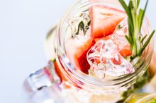 Healthy Ways to Flavor Water for Bodybuilding