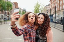 Does Facial Exercise Stretch the Skin?