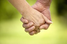 How to Tighten the Skin on Your Hands
