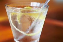 Diet Tonic Water Vs. Regular Tonic Water