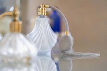 Signs & Symptoms of Perfume Allergies