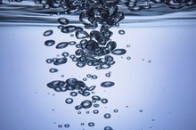 Difference Between Distilled Water & Drinking Water