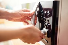 Does Reheating Food Destroy Much of Its Nutritional Content?