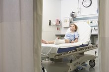 How to Look After a Child With a Broken Tibia at Home