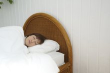 How to Wear a Back Support While You Sleep