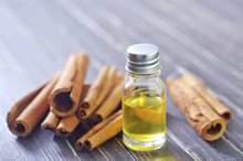 Are Cinnamon Oil & Cinnamon Extract the Same?