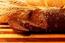How to Calculate How Many Carbohydrates Per Serving on a Nutrition Label