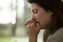 What Is the Difference Between St. John's Wort & 5-HTP for Treating Anxiety?