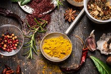 What Herbs to Use for Blocked Fallopian Tubes