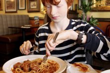 How Many Calories Does a Teenage Boy Need?