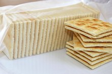 Calories in Two Saltine Crackers