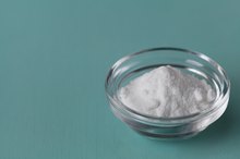 Differences Between Calcium Phosphate & Calcium Carbonate