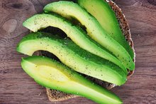 Foods High in Iron That Will Not Interfere With Coumadin