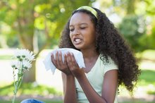 How to Relieve Swelling From an Allergy