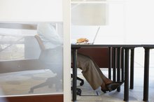 How to Prevent Leg Cramps When Sitting at Work