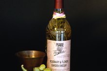 What Are the Health Benefits of Grape Vinegar?