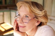 How to Wear Reading Glasses With Contacts
