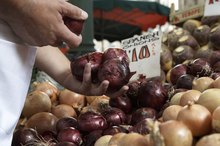 What Vitamins & Minerals Are in Onions?