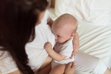 How to Increase a Breastfed Baby's Suck