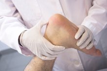 Early Bone Cancer Symptoms
