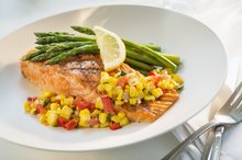 How to Cut Out Carbs to Lose Body Fat