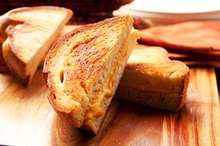 The Calories in Grilled Cheese