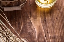 Signs & Symptoms of Wheat & Whole Grain Allergies