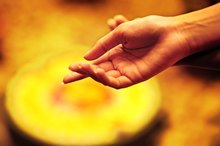What Causes Skin to Peel on the Hands?
