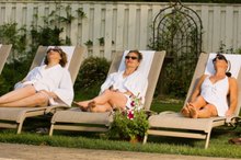 List of Medications That Interfere With the Tanning Bed