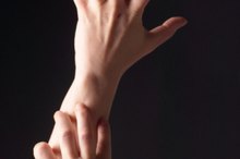 Causes of Tiny, Red Bumps on Fingers