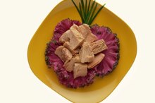 Is Eating Eggs With Tuna & Relish Healthy?