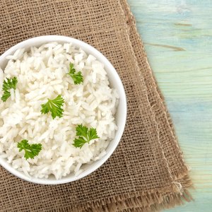 What Can I Drink or Eat to Help My Burning Stomach?