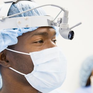 How to Use Black Light to Diagnose Fungus