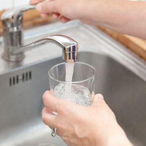 What Are the Benefits of Water on Liver Detoxification?