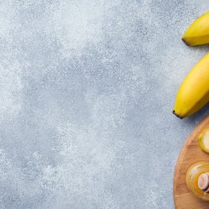 What Can I Eat or Drink to Reduce Swelling in My Feet & Ankles?