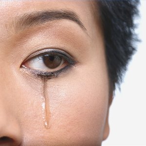 How to Unclog a Tear Duct